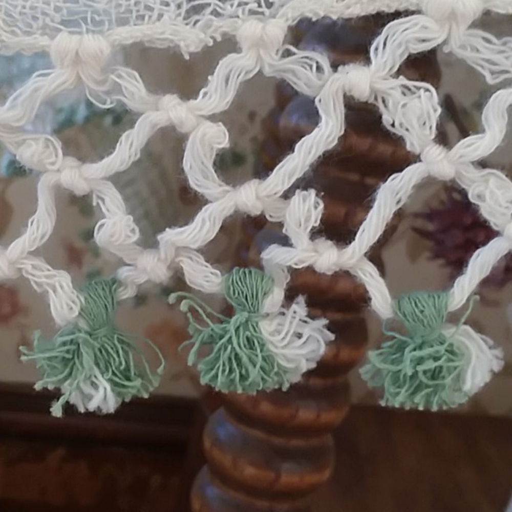 NWOT Handcrafted Table Topper - Picture 2 of 7